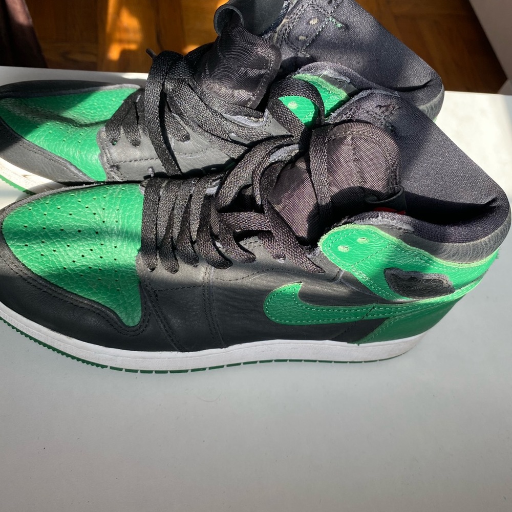 Air Jordan 1 Retro High OG Women Pine Green 2.0
